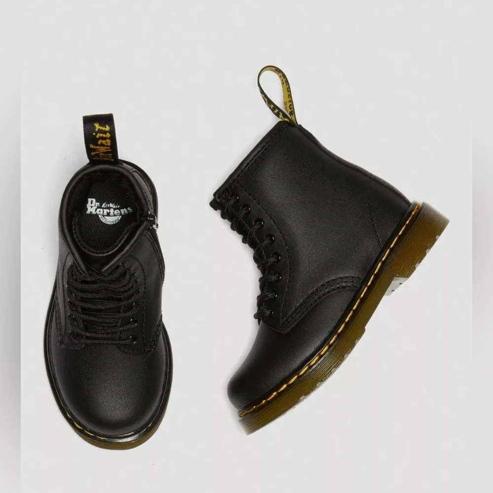 Dr. Martens Airwair Toddler 1460 Softy T‎ Leather Lace Up Boots Size:9 NEW